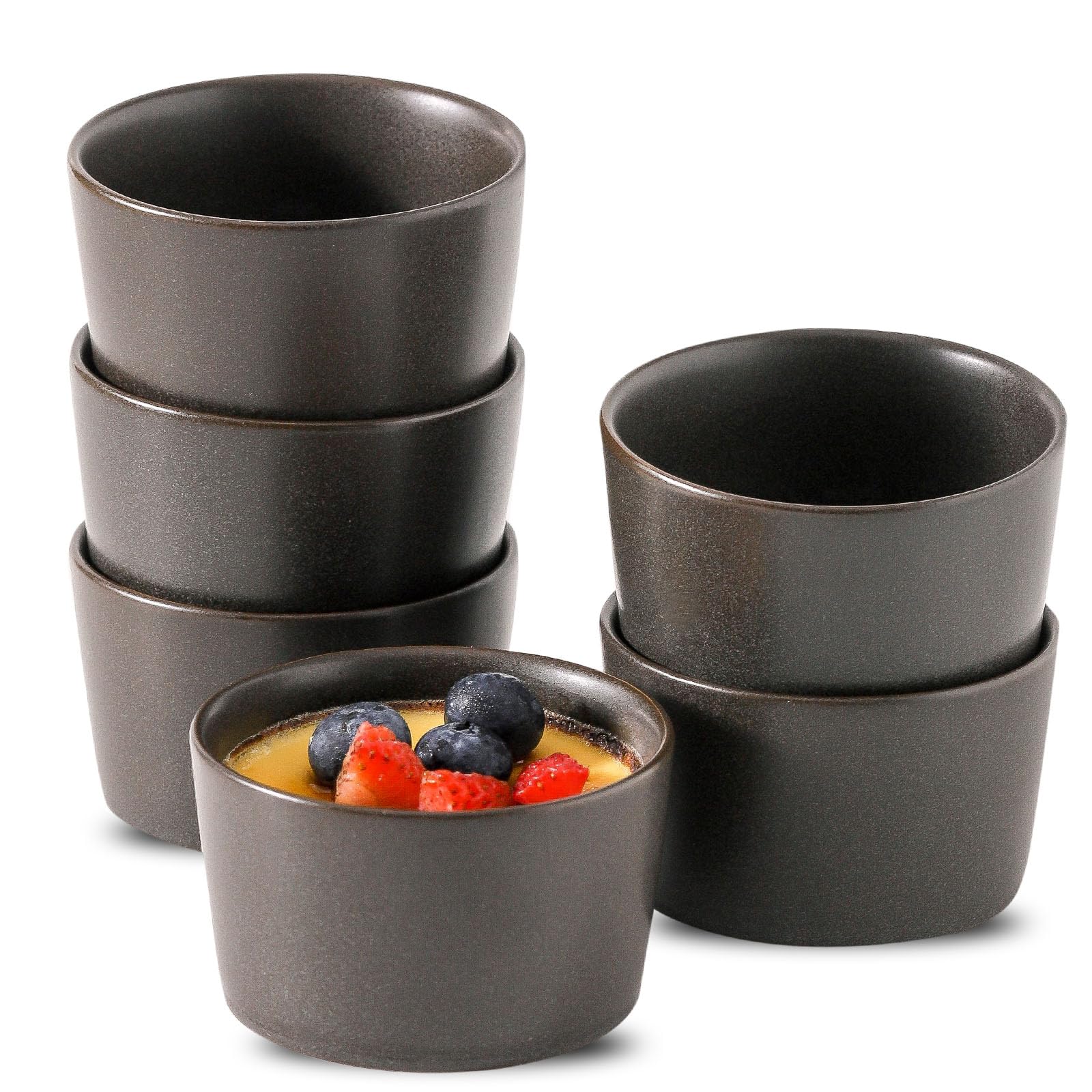 Tikooere ramequines 2.5 oz para creme brulee, presentación elegante.