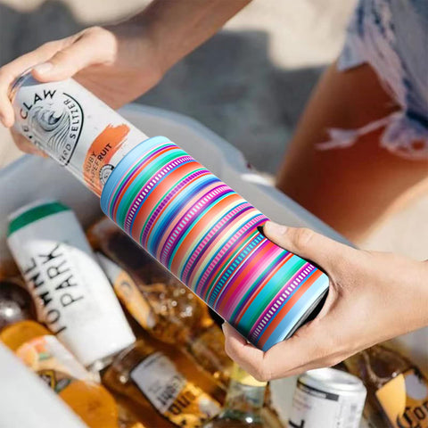 TILUCK Skinny Can Cooler ideal para eventos como partidos, piscina y camping.