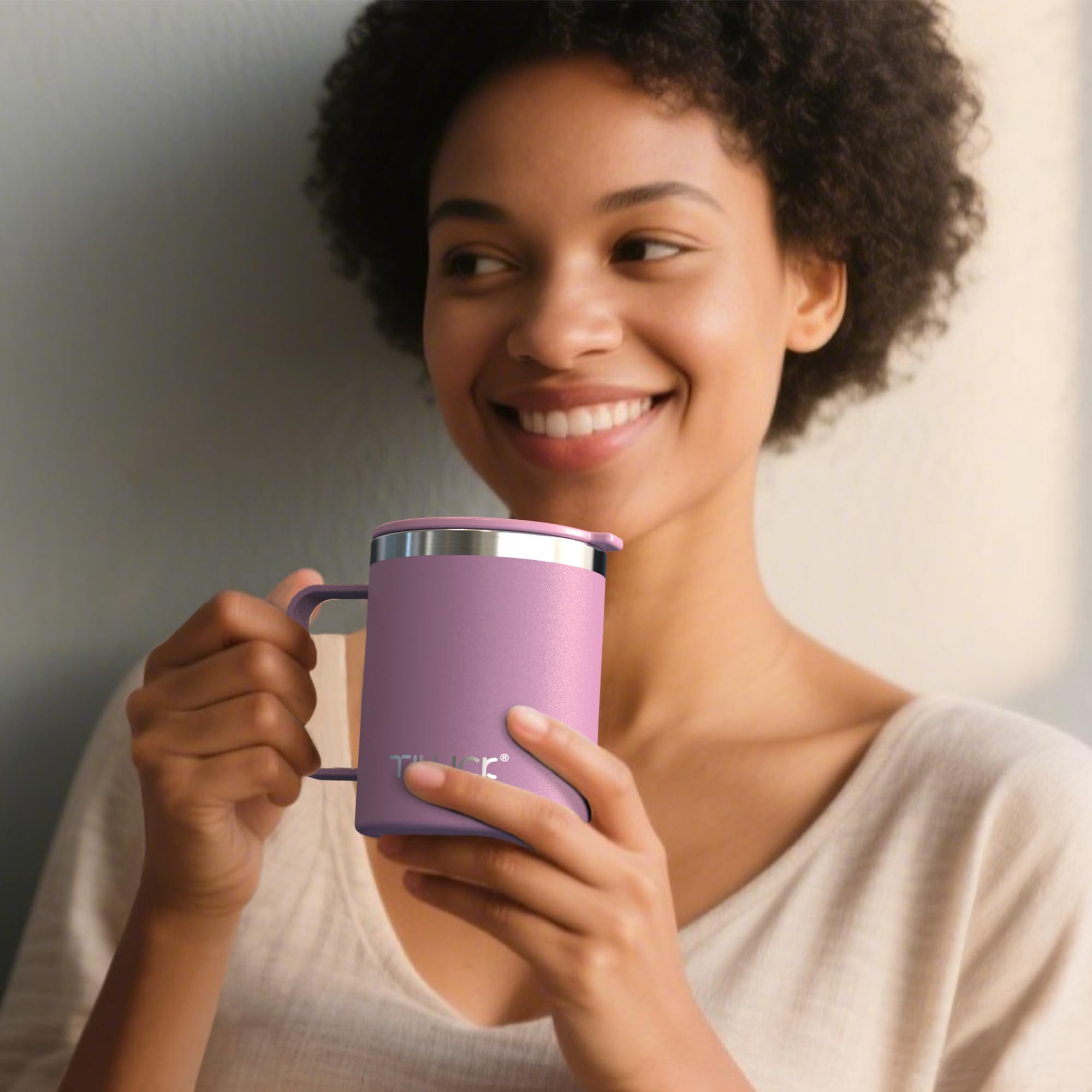 TILUCK taza color lila, acabado vibrante para estilo personal.