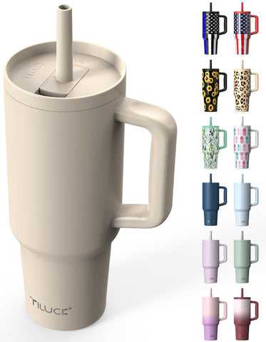 Vaso TILUCK 40 oz con asa, cómodo para llevar durante caminatas.