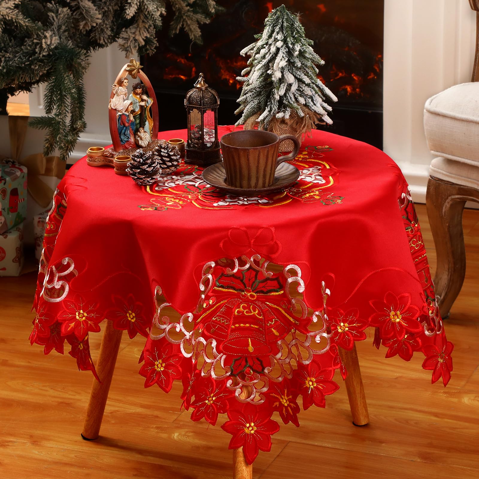 Mantel Tingjoo navidad con poinsettia rojo para mesa elegante.