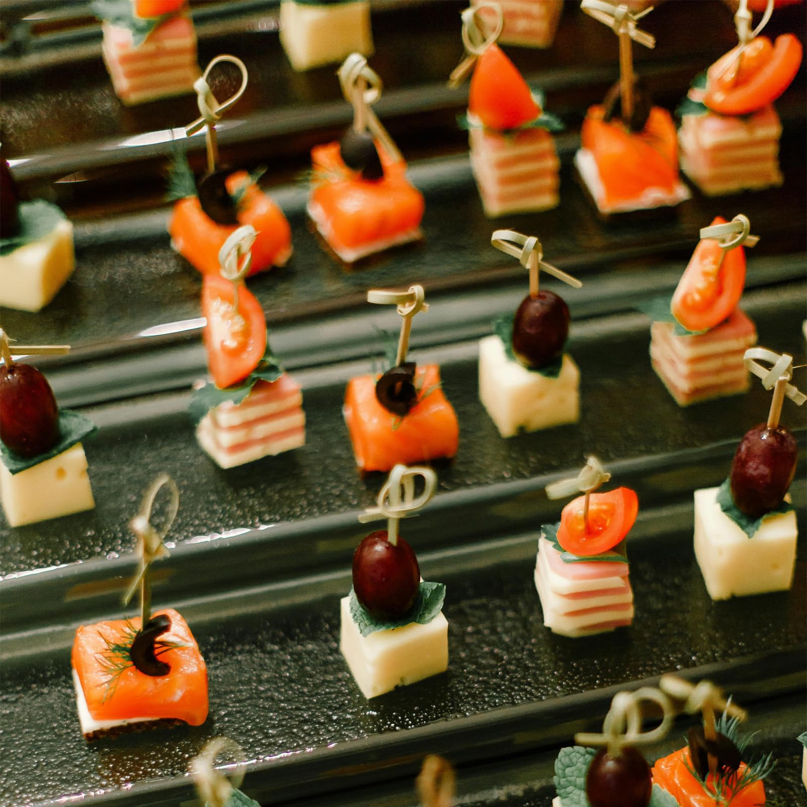 Ideales para fruta y tapas, aportan color y estructura.