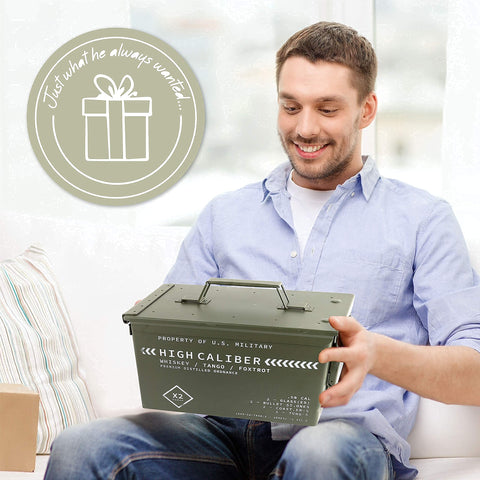 Titan LSO: texto militar en empaque, toque premium