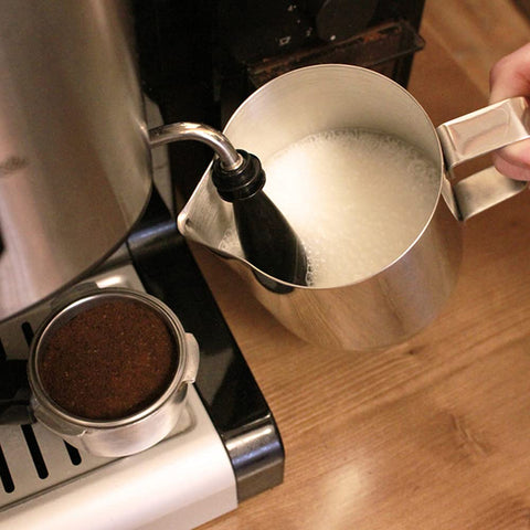 Jarra TMWEFUSC con medidas legibles, 900 ml, facilita recetas consistentes.