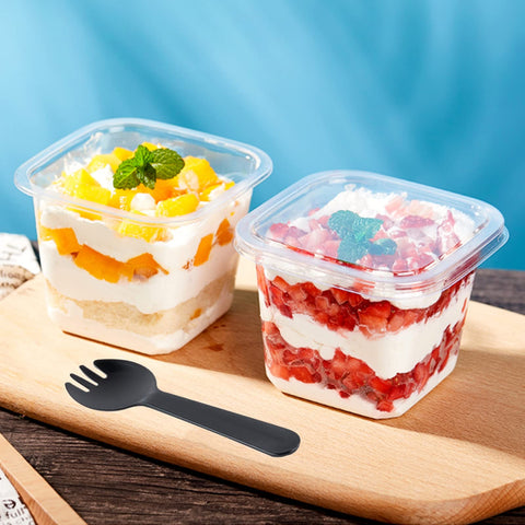 TOFLEN: copa plástica transparente para mousse y pudín, presentación limpia.
