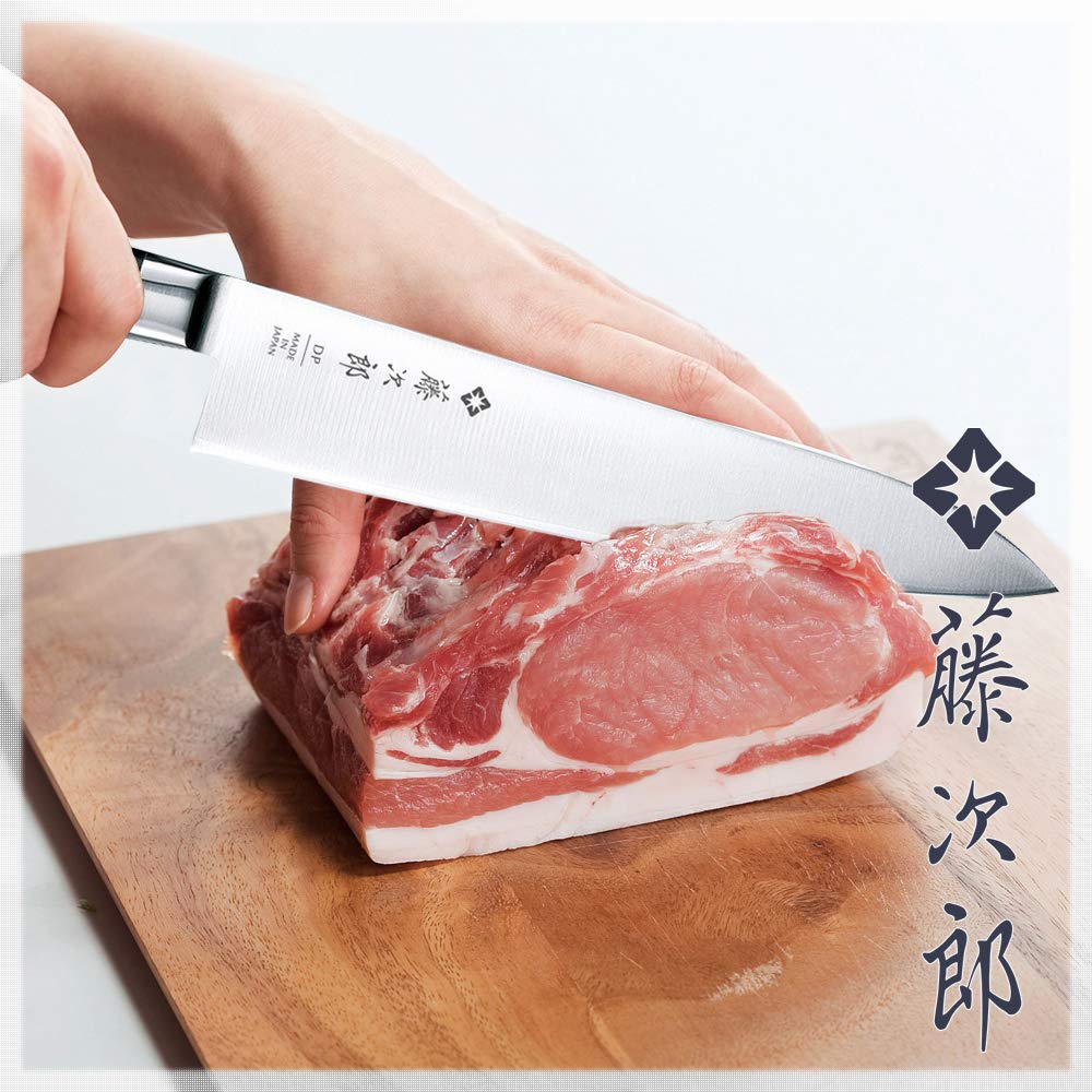 Tojiro Cuchillo Chef Profesional, mango ergonómico, comodidad en largas sesiones de preparación.