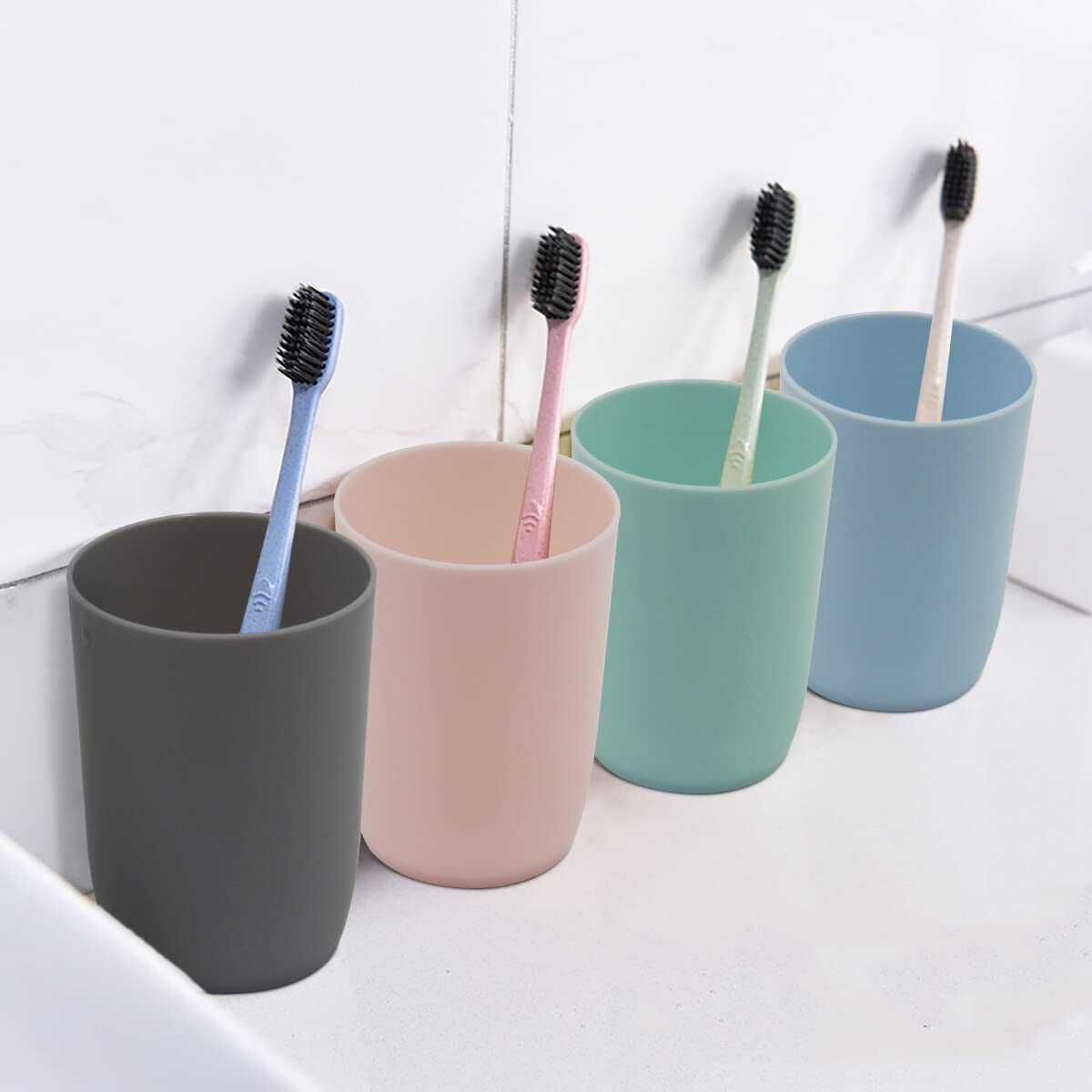 Topsky apilable para organización eficiente del baño.