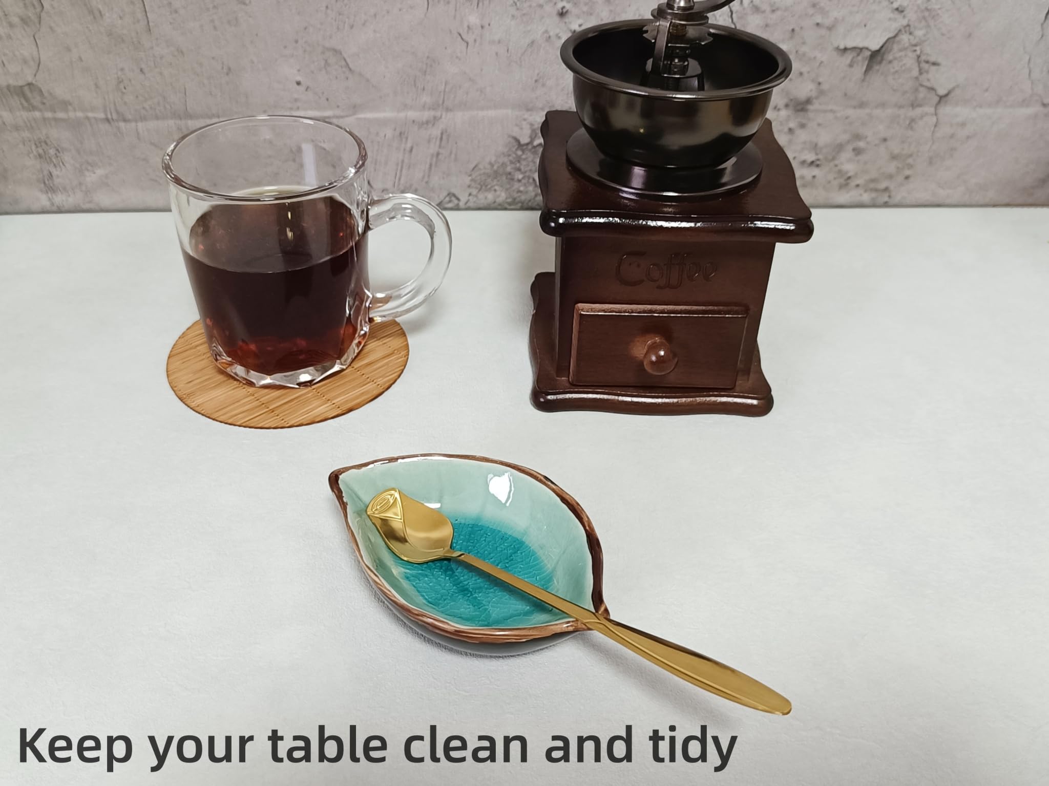 Topyokk reposo cerámico en forma de hoja para cucharita, detalle esmaltado brillante.