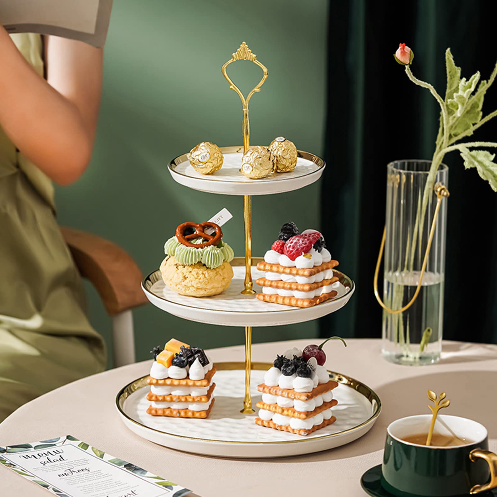 Bandejas Tosnail de porcelana blanca con relieve para postres.