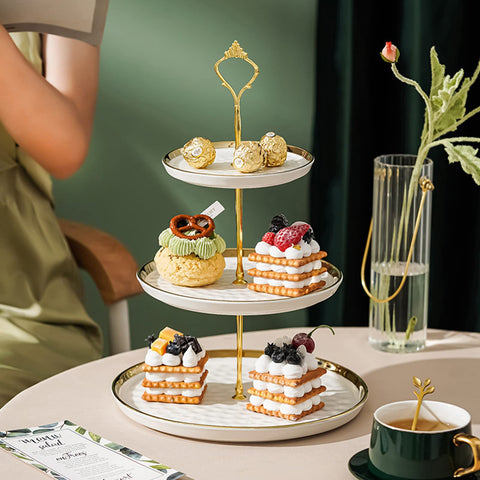 Bandejas Tosnail de porcelana blanca con relieve para postres.