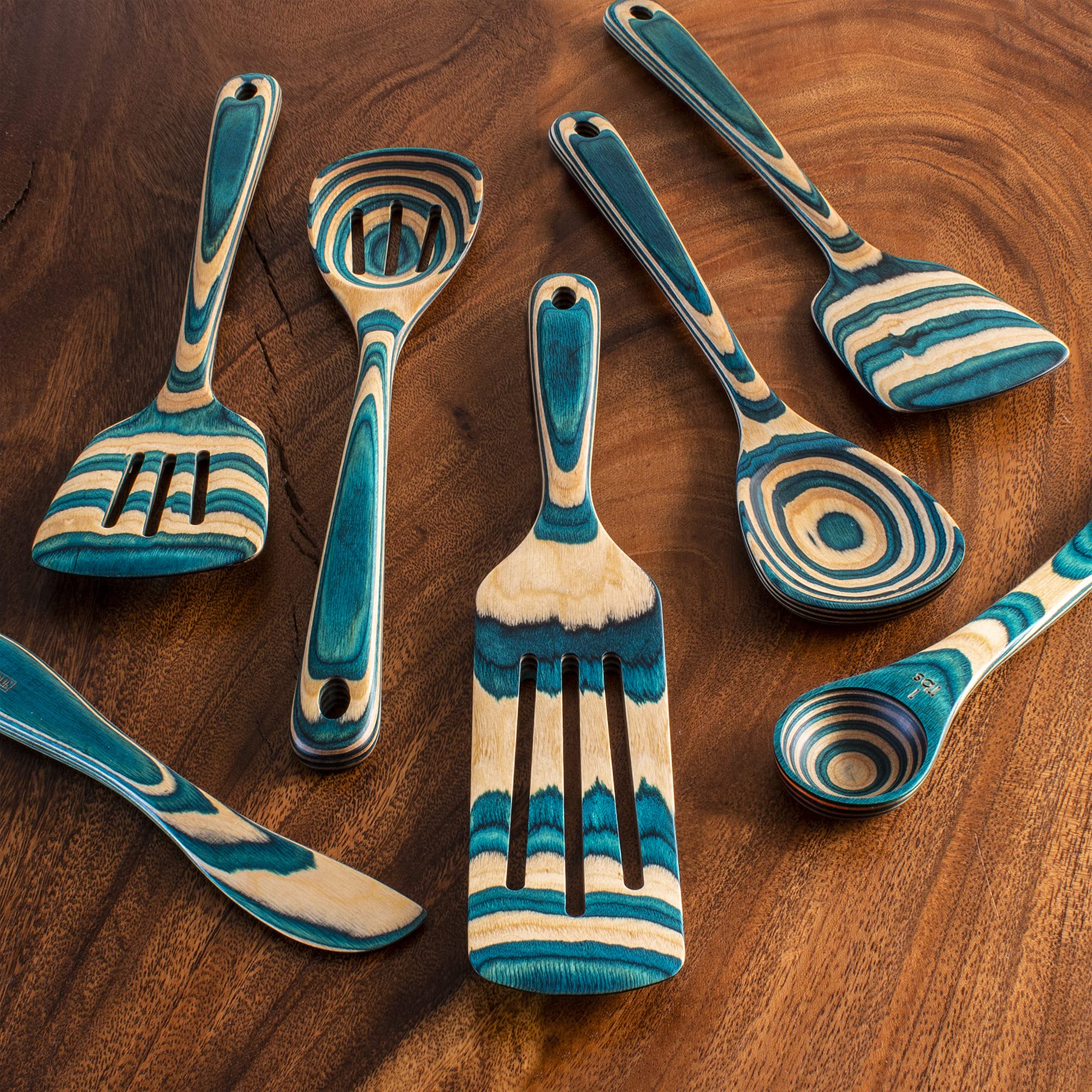 Totally Bamboo Baltique Mykonos espátula de madera con acabado azul para cocinar