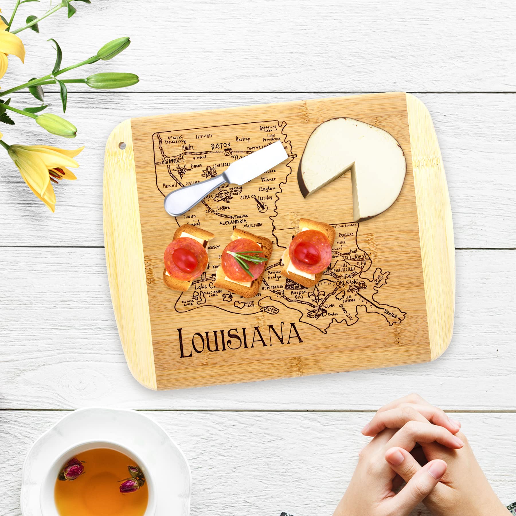 Totally Bamboo Louisiana: grabado con ciudades icónicas para decoración funcional