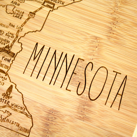Totally Bamboo tabla Minnesota de uso doble para cortar y servir.