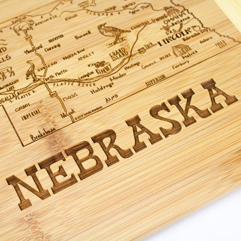Totally Bamboo tabla Nebraska para servir, diseño grabado atractivo.