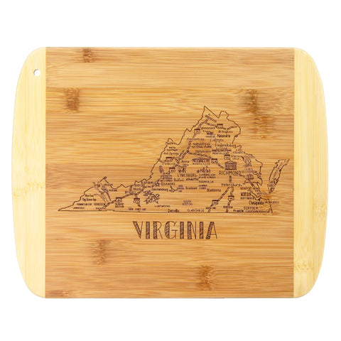 Tabla Totally Bamboo Virginia con grabado de ciudades, ideal para servir aperitivos.
