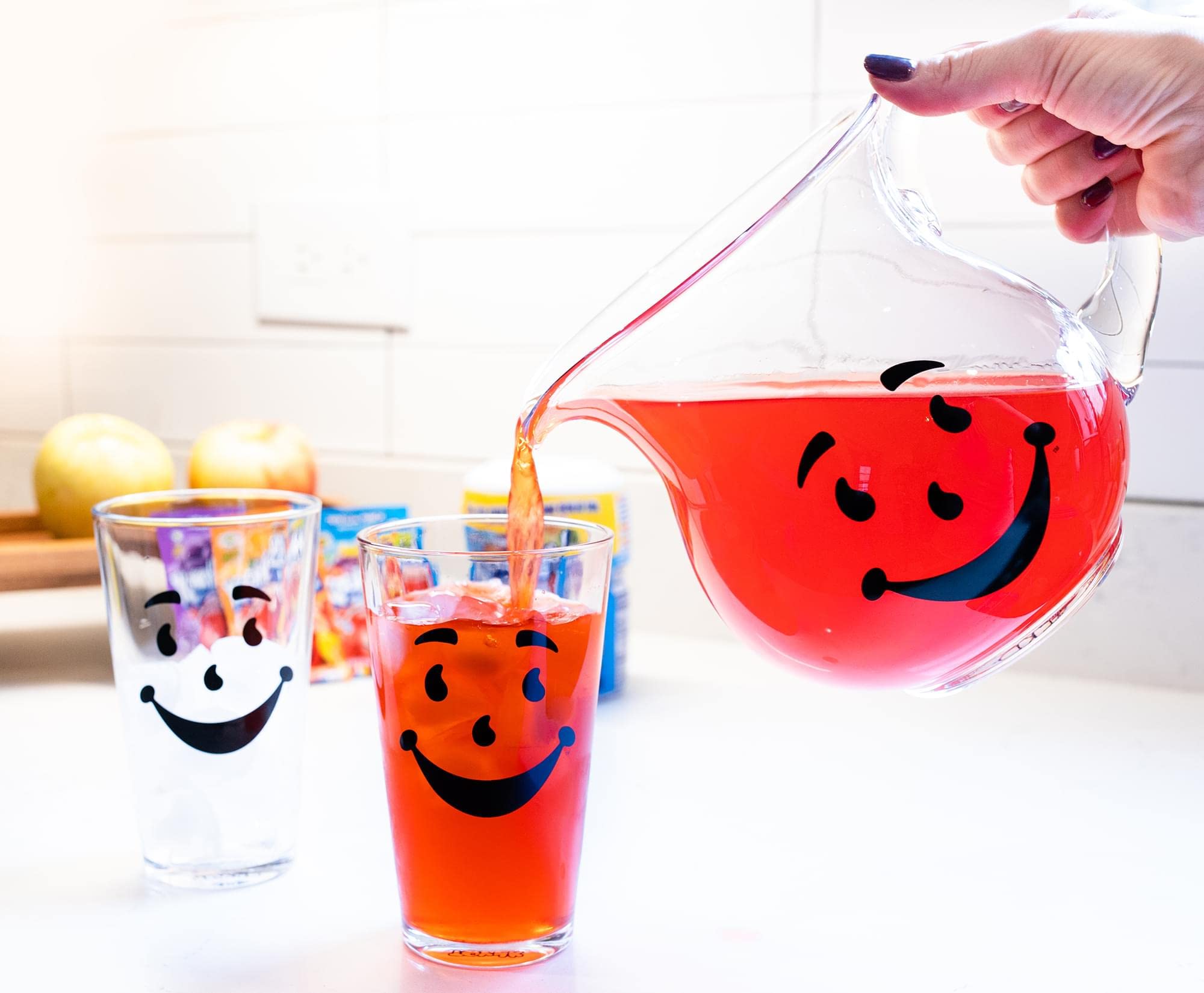 Detalle de la sonrisa icónica de Kool-Aid Man.
