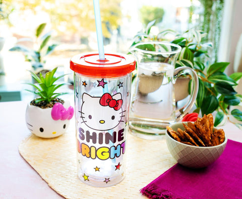 Pajilla reutilizable de Toynk Hello Kitty para beber cómodamente y reducir residuos.