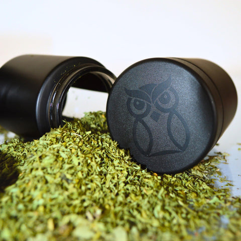 Treehouse Stash Jar almacenamiento olor-resistente para hierbas y especias