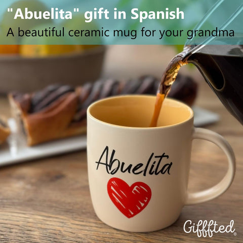 Taza Abuelita con interior amarillo brillante, añade color al café.