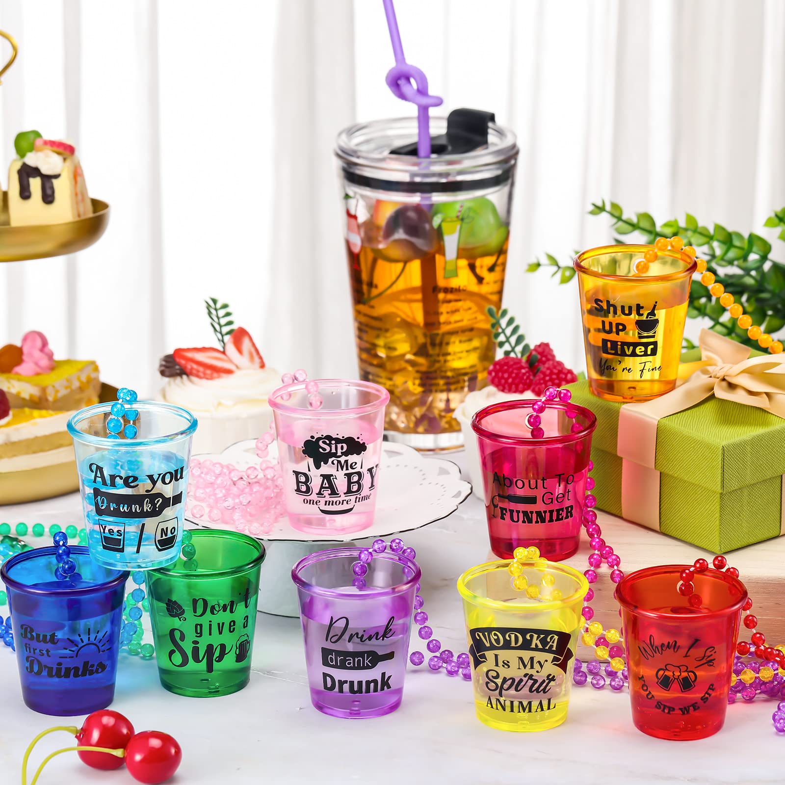 Conjunto de 27 piezas, tres por color, para decoración.