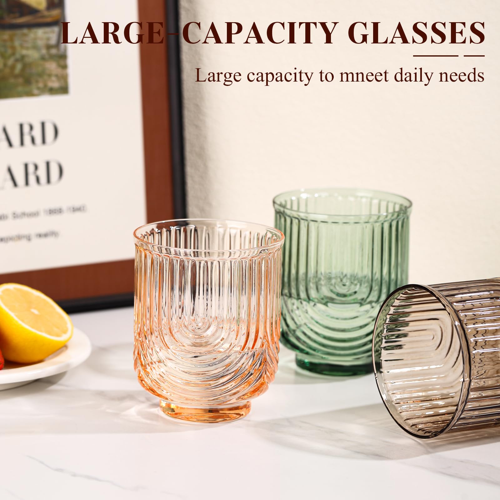 Vasos TrophyToast coloridos añaden elegancia a la encimera o la barra.
