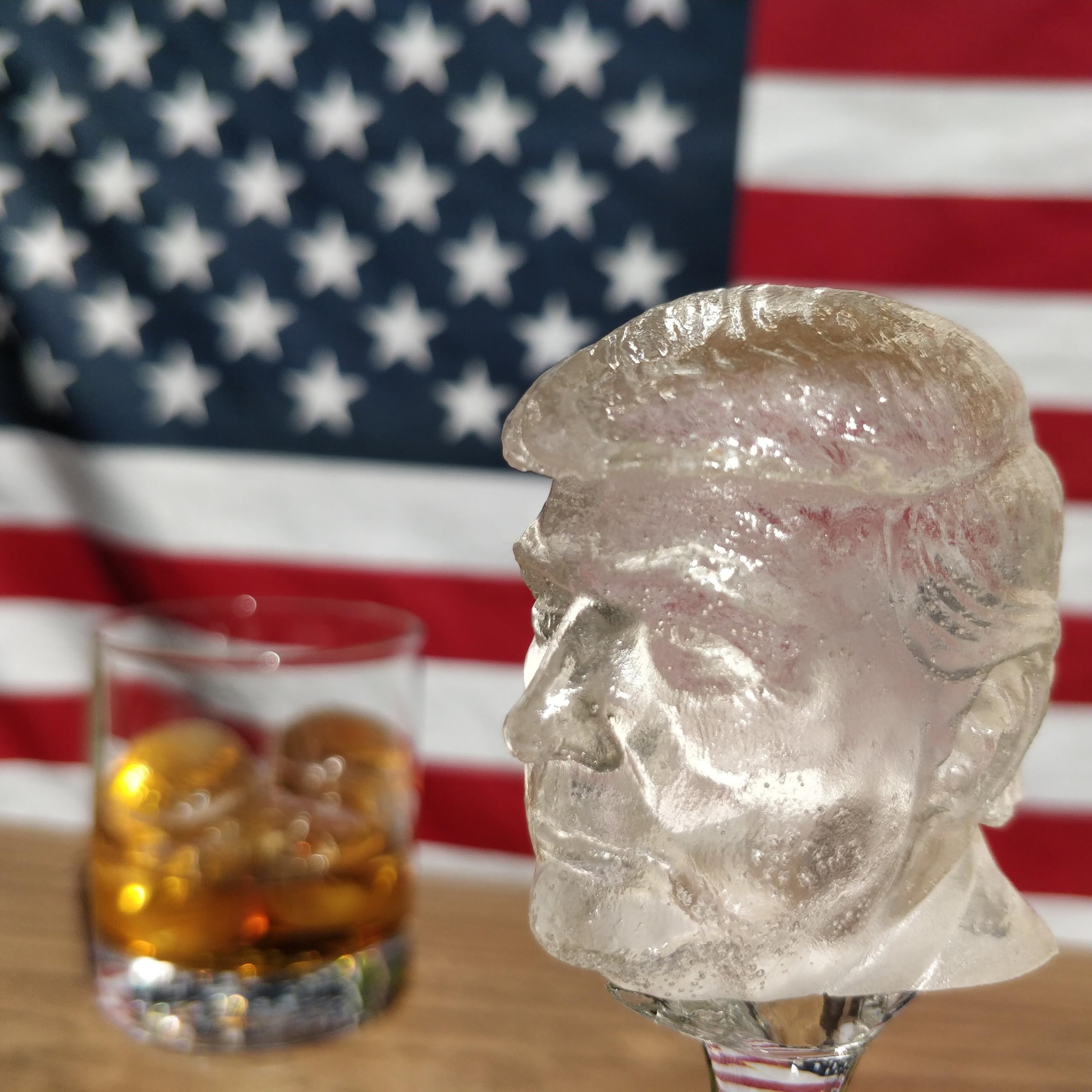 Trump Trays: cabezas de Trump 47 en hielo para bebidas divertidas