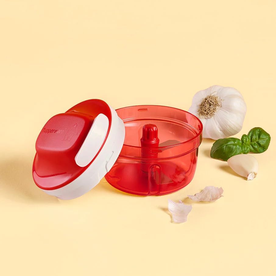 Tupperware Chop 'N Prep Chef colores rosa marino y rojo, atractivo diseño.