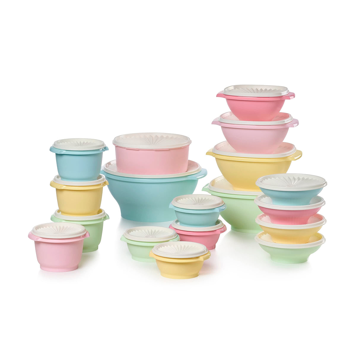 Conjunto Tupperware Heritage de 36 contenedores para almacenamiento ordenado y fresco.