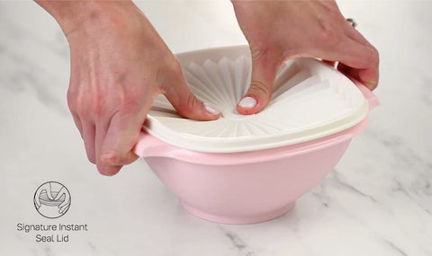 Diseño ergonómico Heritage de Tupperware para almacenar galletas
