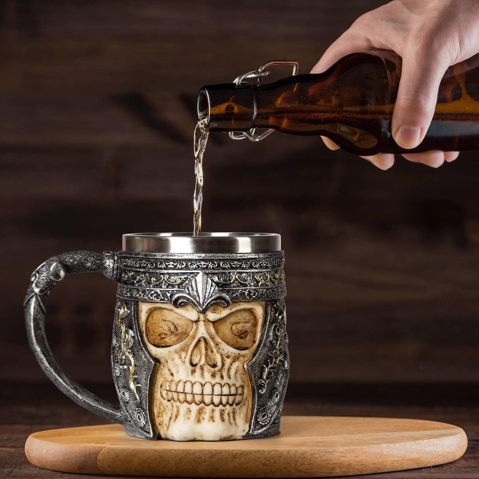 Taza regalo cráneo vikingo UCOMINS, opción perfecta para aficionados a lo gótico.
