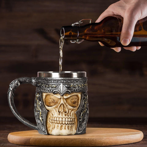 Taza regalo cráneo vikingo UCOMINS, opción perfecta para aficionados a lo gótico.