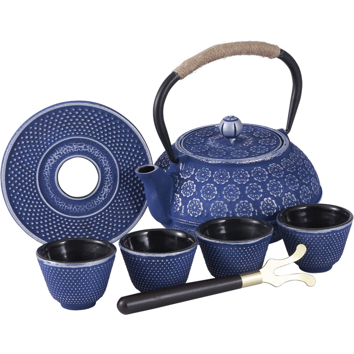 Tetera Ufine de hierro fundido azul con diseño floral para preparar té en la estufa.