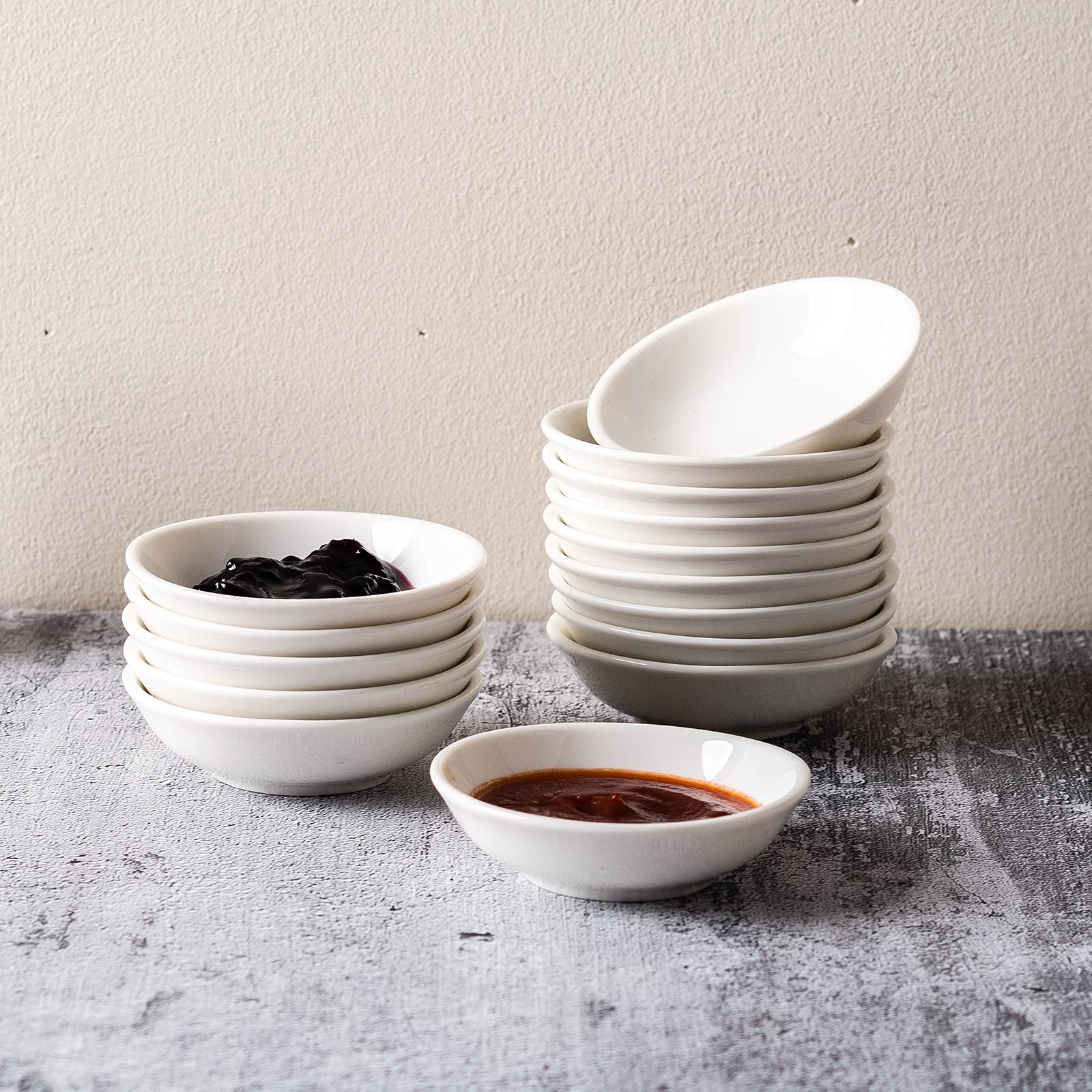 UIBFCWN porcelana lisa facilita limpieza y apilado compacto.