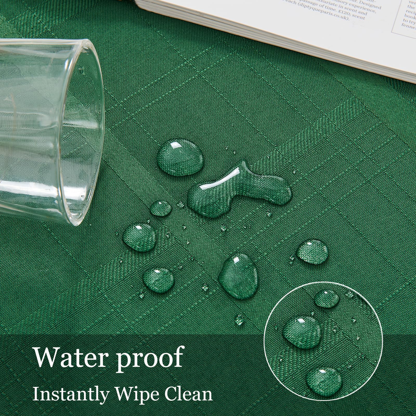 Mantel impermeable ukomiut verde bosque protege la mesa ante derrames.