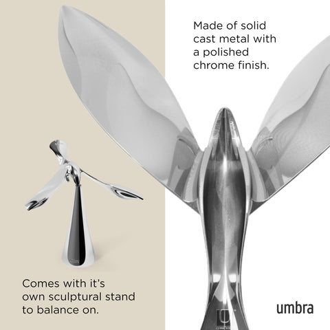 Umbra Tipsy para-carrito-bar exhibe elegancia y funcionalidad en casa.