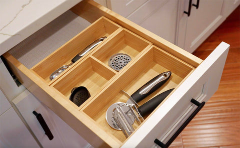 Organizador Umilife para cocina y oficina que maximiza el espacio.