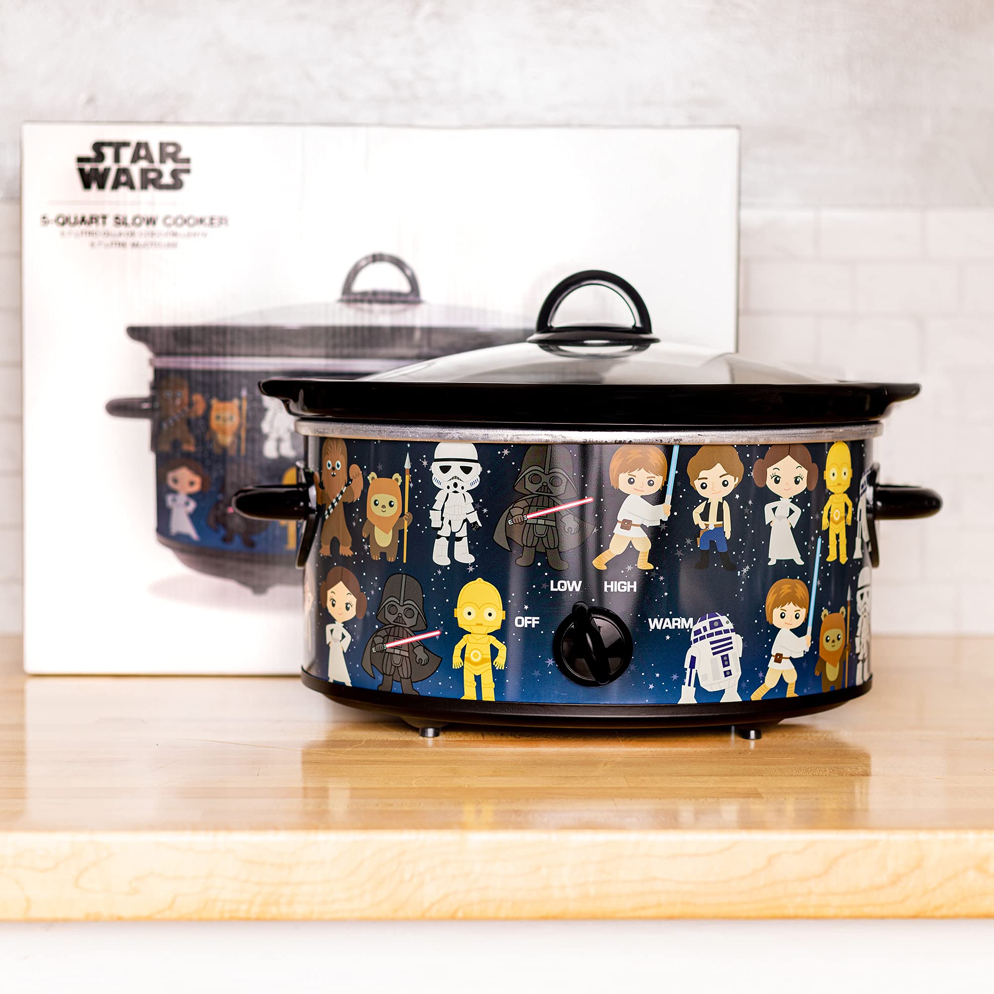 Uncanny Brands Star Wars cazuela lenta 5 cuartos, para 6 personas, ideal para cenas en casa.