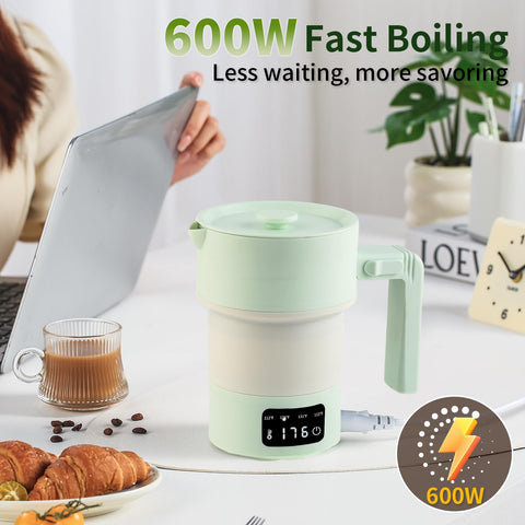 Calentamiento rápido con 600 W para preparar té y café en minutos