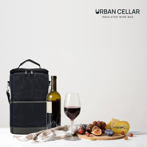 Urban Cellar: bolsillos exteriores para accesorios, fácil acceso en la mesa o coche.
