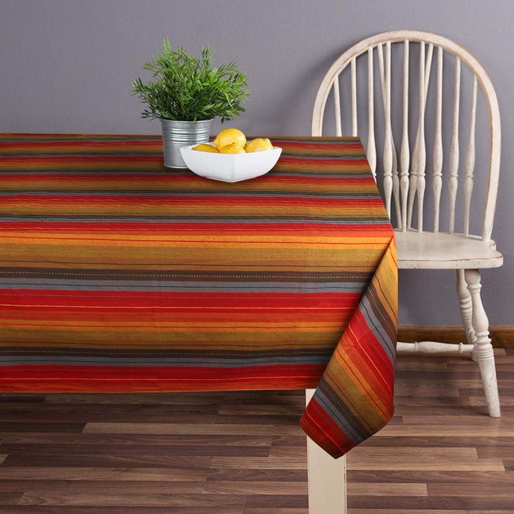 Mantel Urban Villa comedor rayas, ideal para cenas elegantes en casa.