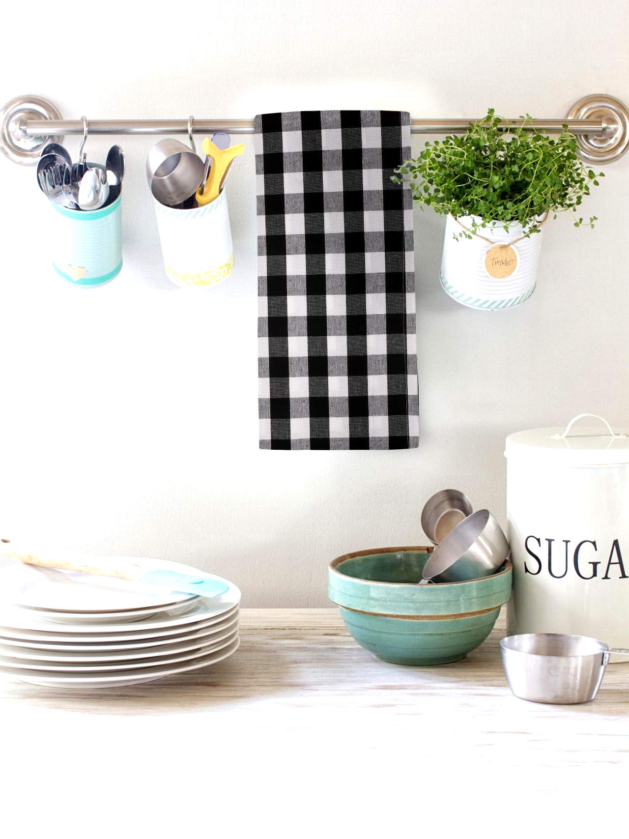 Urban Villa, diseño neutro en negro y blanco para cualquier cocina.