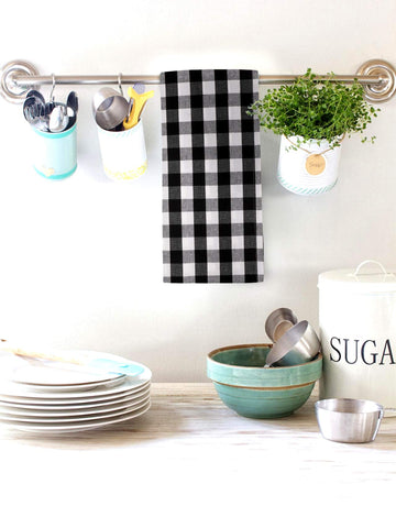 Urban Villa, diseño neutro en negro y blanco para cualquier cocina.