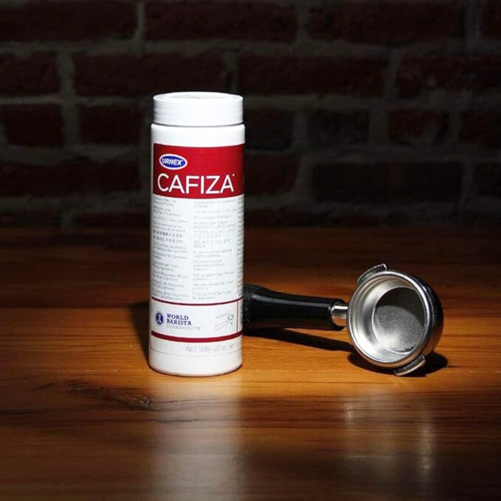Urnex Cafiza uso profesional expreso, ideal para cafeterías ocupadas.