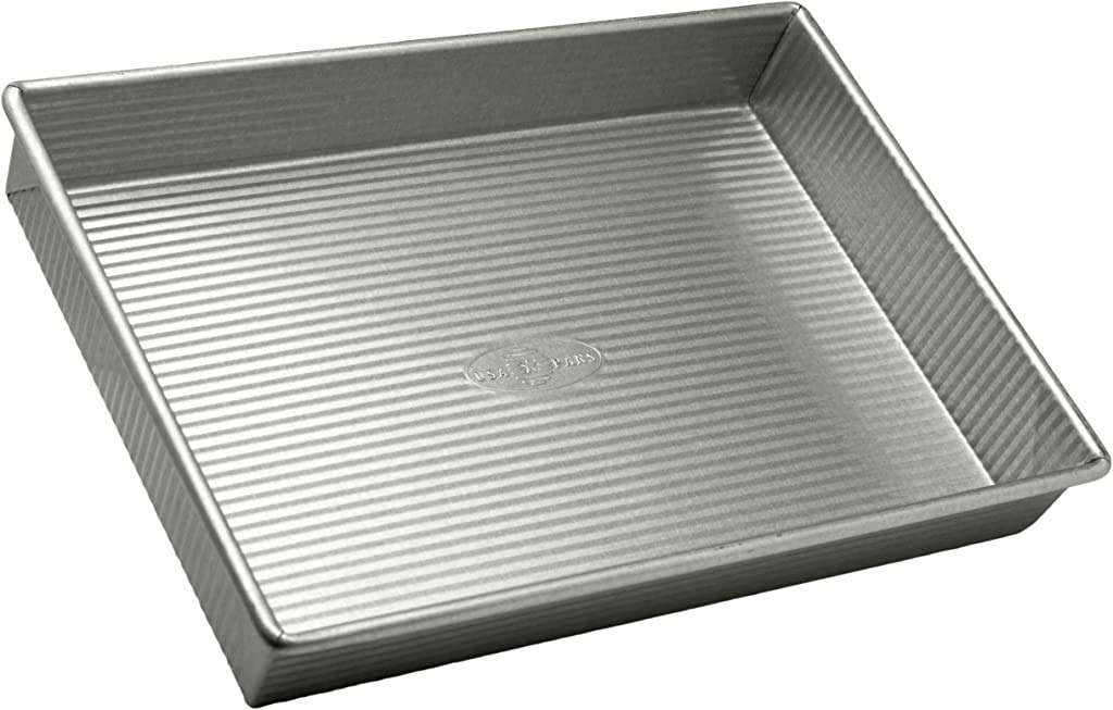 USA Pan: bandeja rectangular 9x13 para hornear pasteles de forma uniforme.