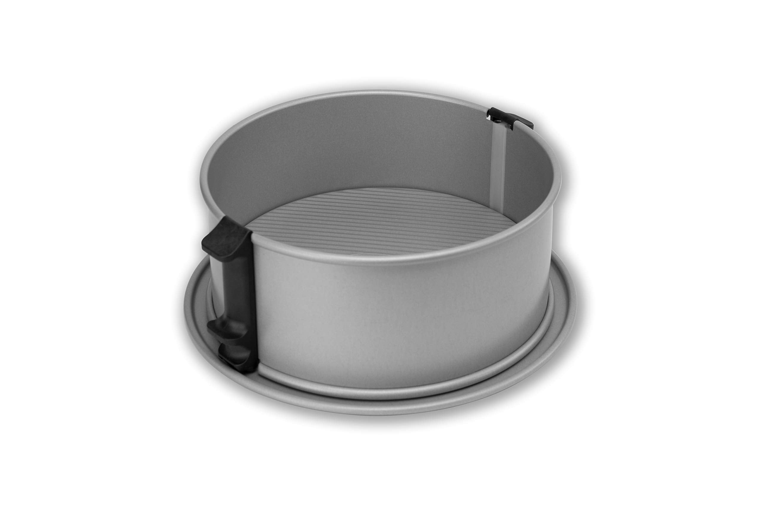 USA Pan Global molde desmontable 9 pulgadas, cierre seguro para desmoldar pasteles delicados.