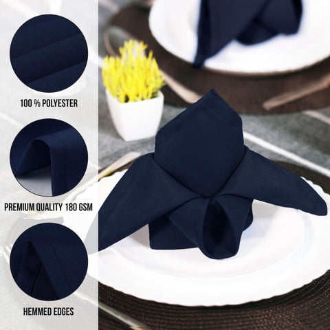 Utopia Home: color azul marino que combina con vajilla y mantelería.