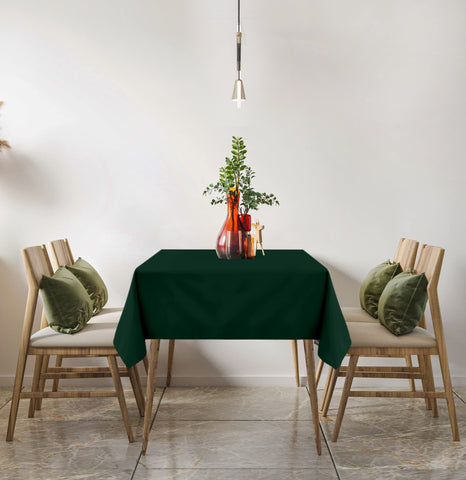 Lavado a máquina del mantel rectangular verde bosque Utopia Kitchen.