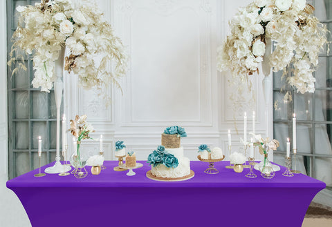 Mantén tus eventos sofisticados con este mantel púrpura