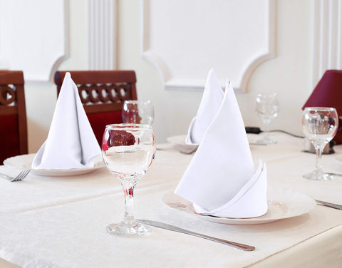Paquete 12 de servilletas Utopia Kitchen, ideal para eventos y uso diario.