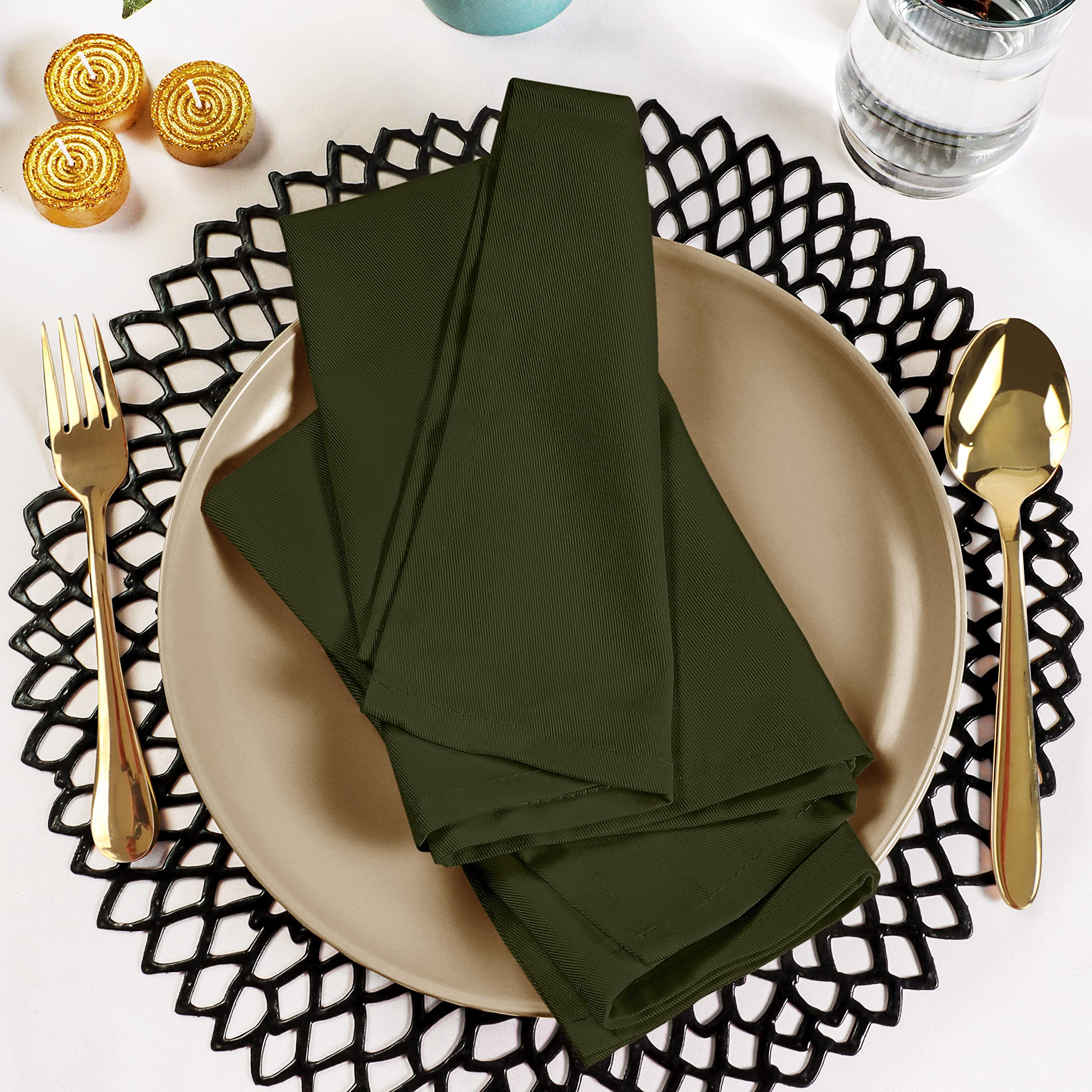 El color oliva de Utopia Kitchen aporta elegancia a la mesa.